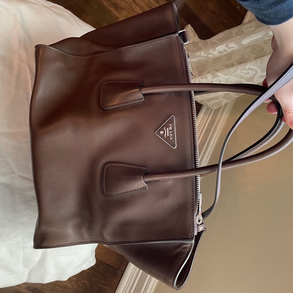 PRADA Brown City Calf Leather Twin Pocket Bag - Picture 9 of 11